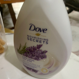 Sữa tắm Dove Căng bóng thư giãn