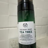 The Body Shop TEA TREE SKIN CLEARING FOAMING CLEANSER