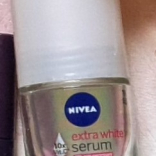 Extra white serum deodorant
