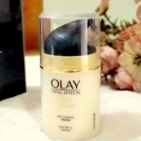 OLAY TOTAL EFFECTS 7-IN-1 ANTI-AGING DAILY FACE MOISTURIZER