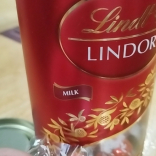 LINDOR Cornet Milk