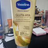 Vaseline Gluta-Hya Serum Burst Lotion Flawless Bright