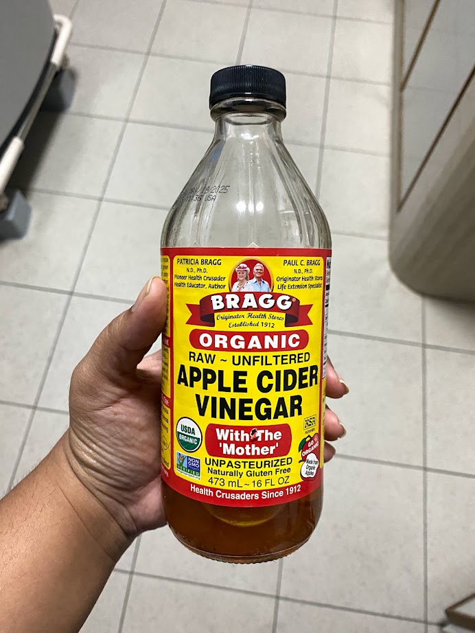 Bragg organic apple cider vinegar by Bragg : review - Condiments-  